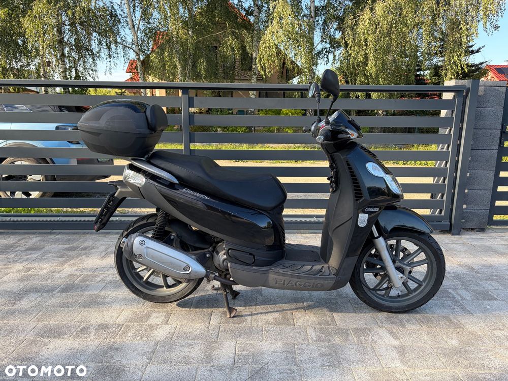Piaggio Carnaby - 2