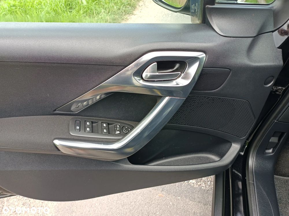 Peugeot 2008 PureTech 130 Stop&Start GT-Line Edition - 16