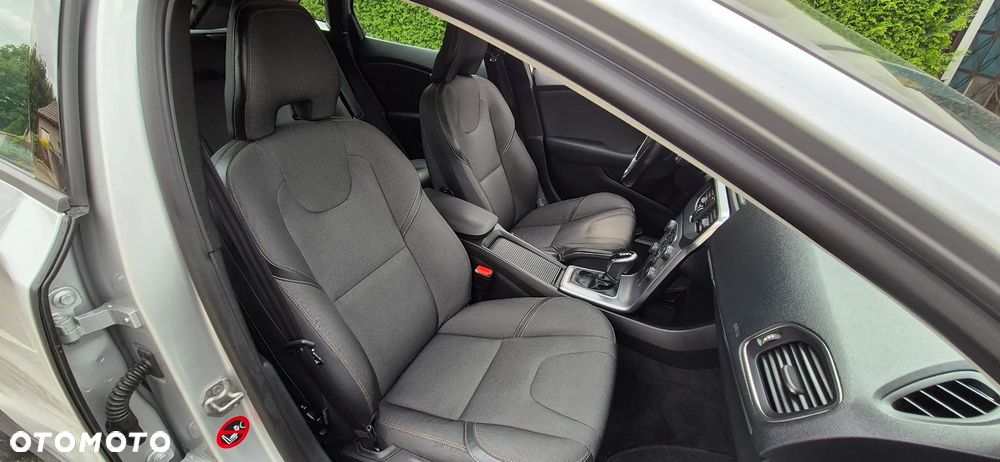 Volvo V40 Cross Country D2 Geartronic - 16