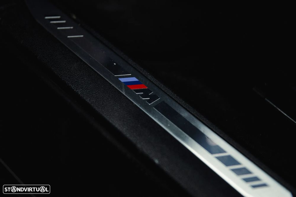 BMW 116 d Pack M Shadow - 20