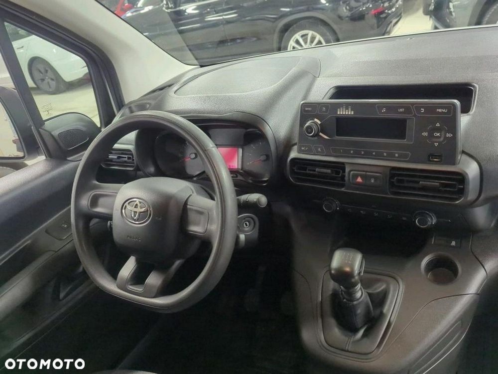 Toyota Proace City - 7
