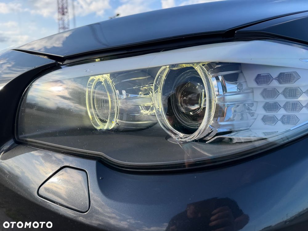 BMW Seria 5 525d xDrive - 1