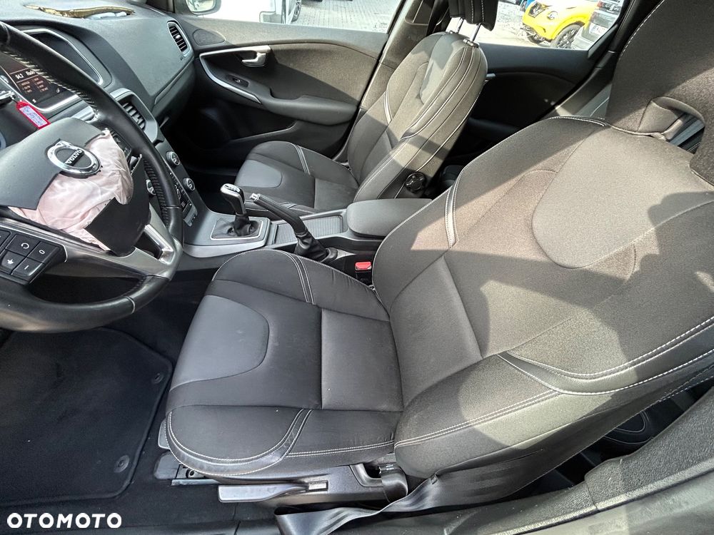 Volvo V40 - 10
