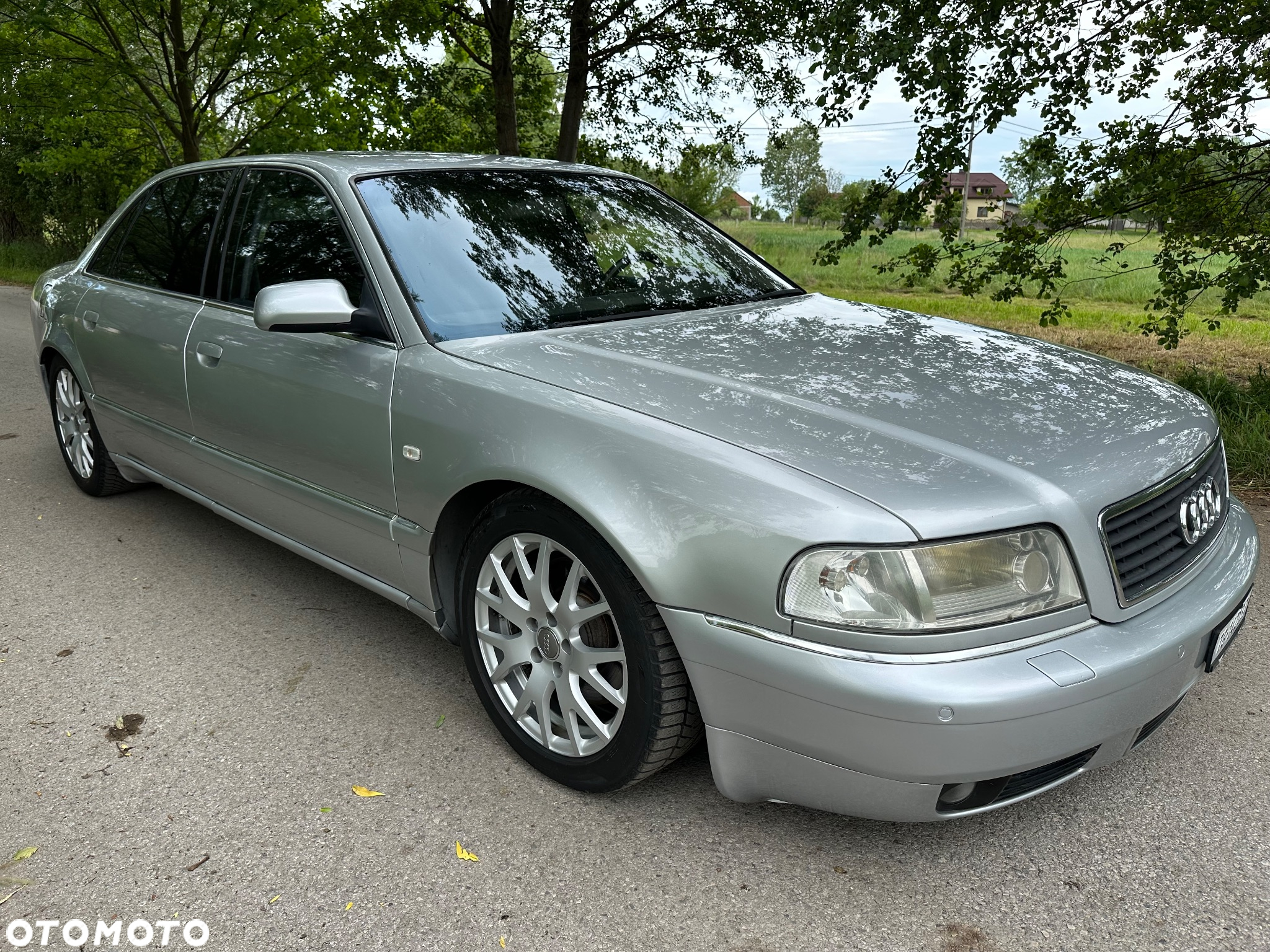 Audi A8 4.2 L Quattro - 10
