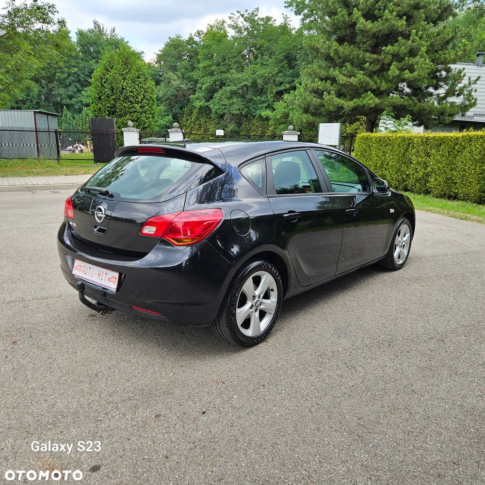 Opel Astra 1.6 Color Edition - 10