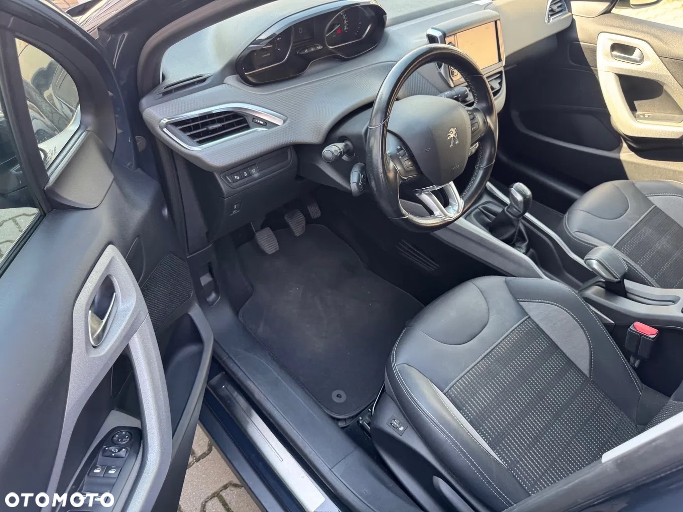 Peugeot 2008 1.2 Pure Tech Active S&S - 26