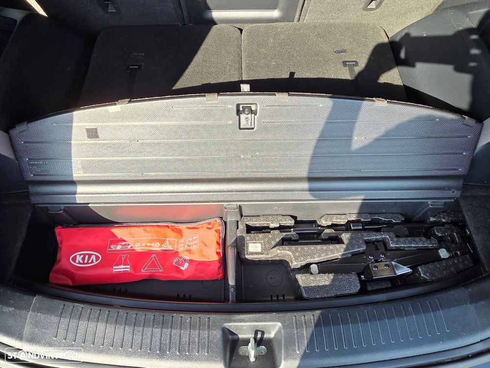 Kia Carens 1.7 CRDi ISG TX - 30