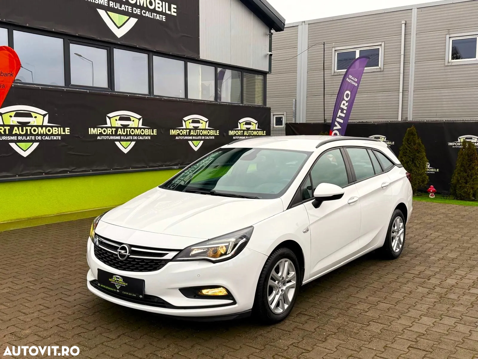 Opel Astra 1.6 CDTI ECOTEC Enjoy - 10