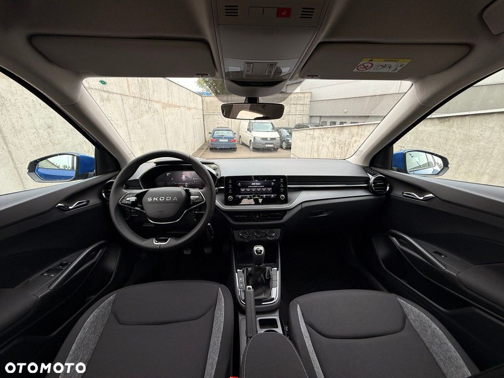 Skoda Fabia 1.0 Essence - 10