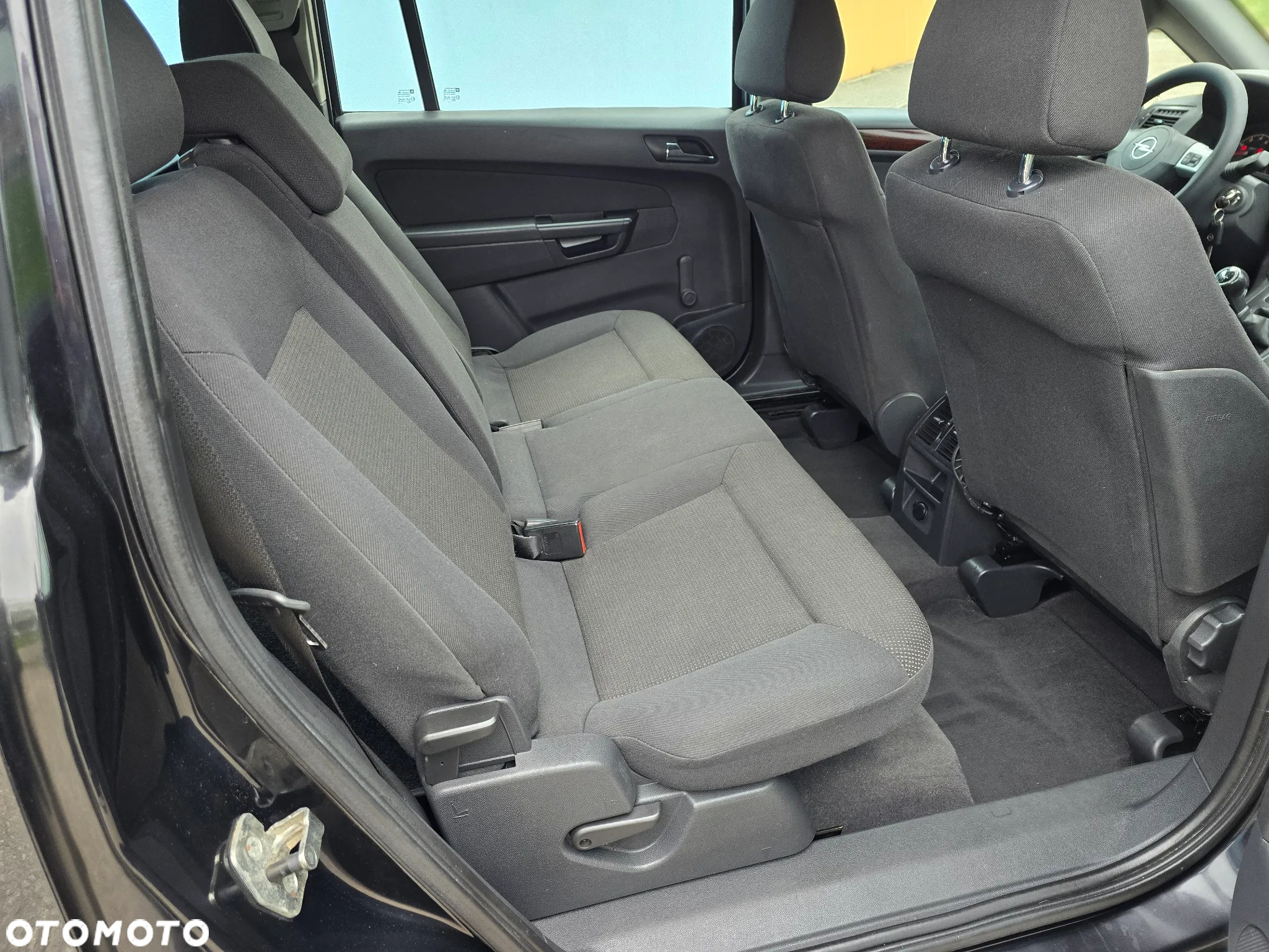 Opel Zafira 1.8 Family - 12