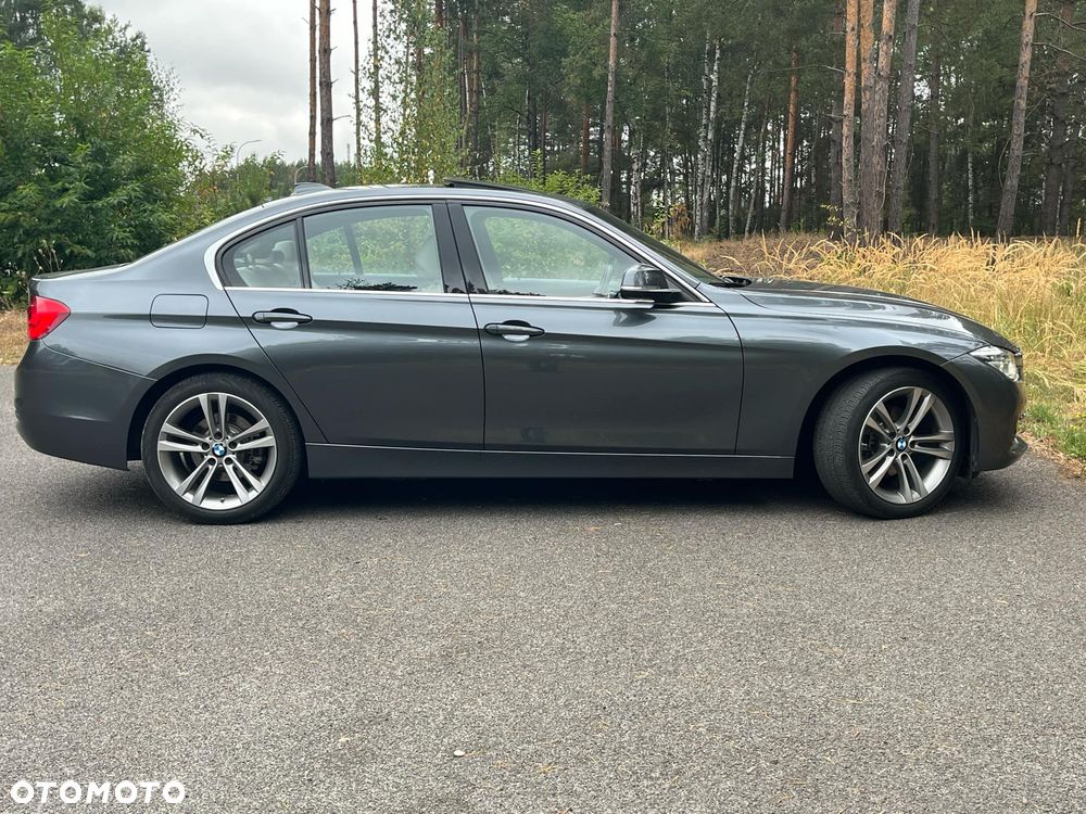 BMW Seria 3 ver-330i-edition-luxury-line-purity - 6