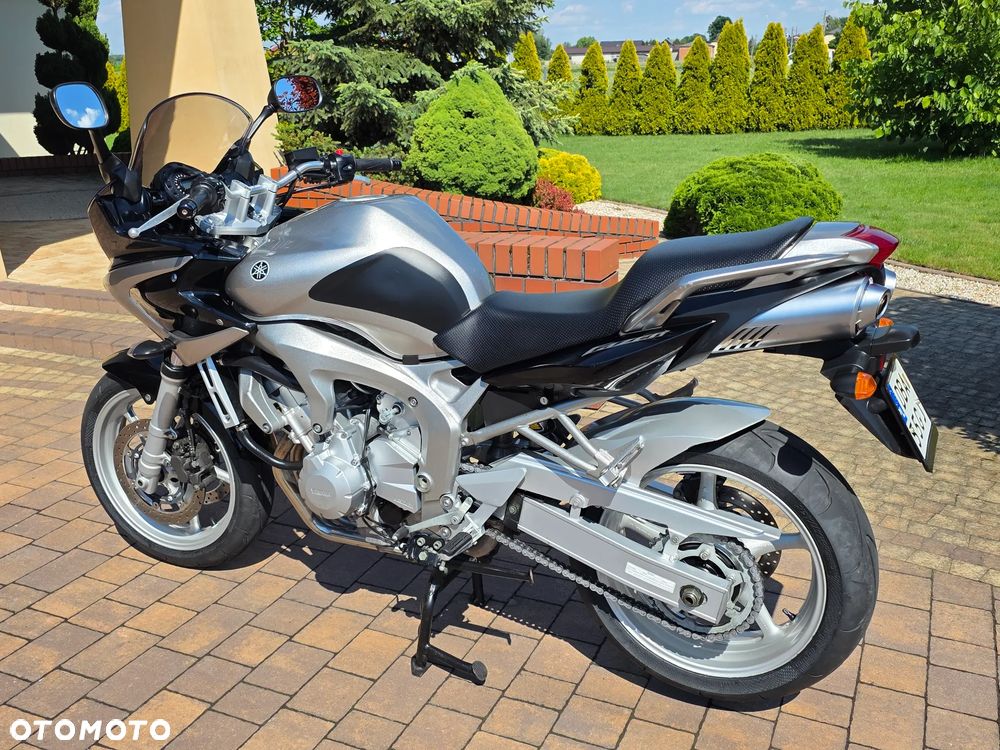 Yamaha FZ6 - 3