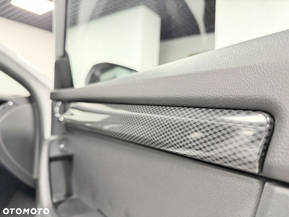 Skoda Octavia 2.0 TDI RS Challenge DSG - 36