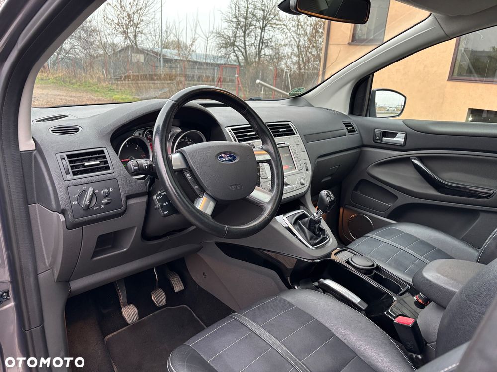 Ford Kuga 2.0 TDCi 4x4 Titanium - 22