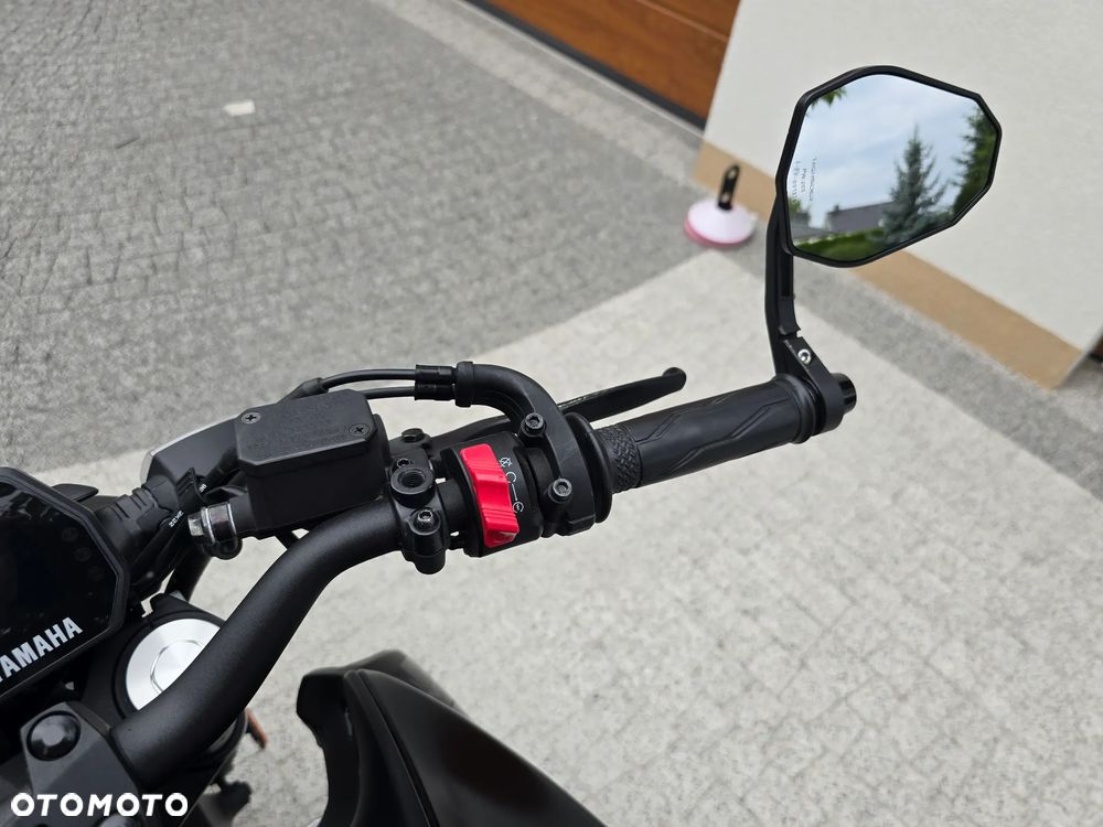 Yamaha MT - 24
