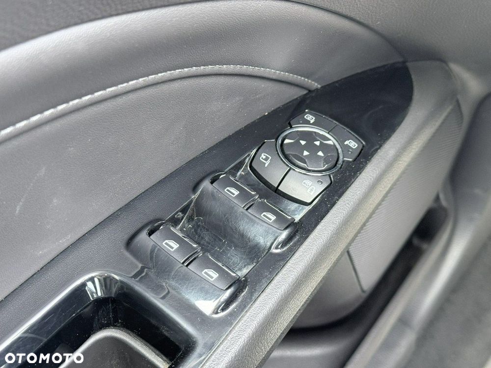 Ford Mondeo 2.0 EcoBoost ST-Line - 21