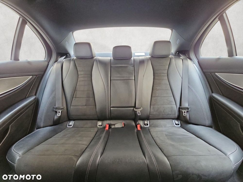 Mercedes-Benz Klasa E - 17