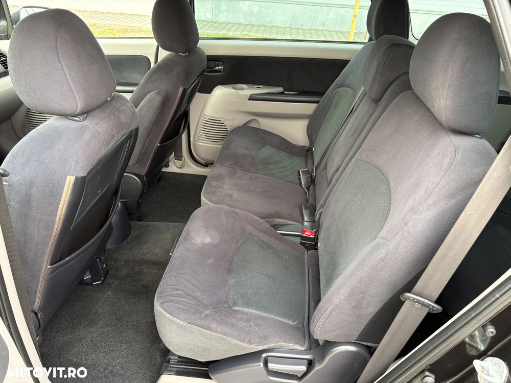 Mitsubishi Grandis 2.0 DI-D 7-Sitzer Intense - 7