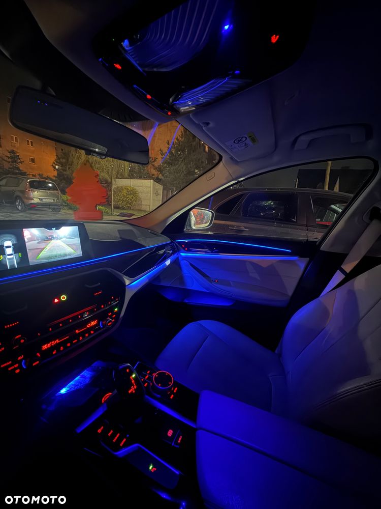 BMW Seria 5 520d Efficient Dynamics Sport - 9