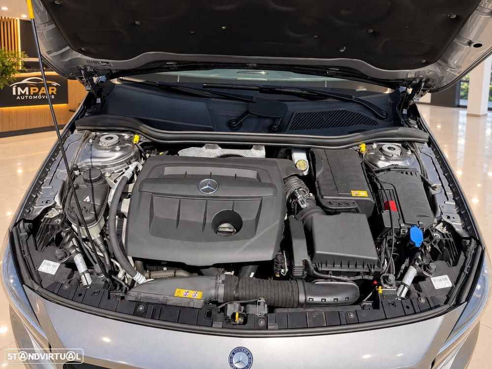 Mercedes-Benz GLA 180 - 15