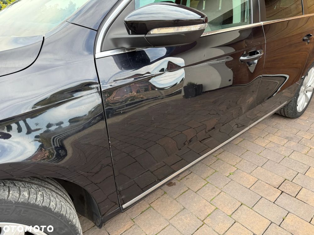 Volkswagen Passat - 11