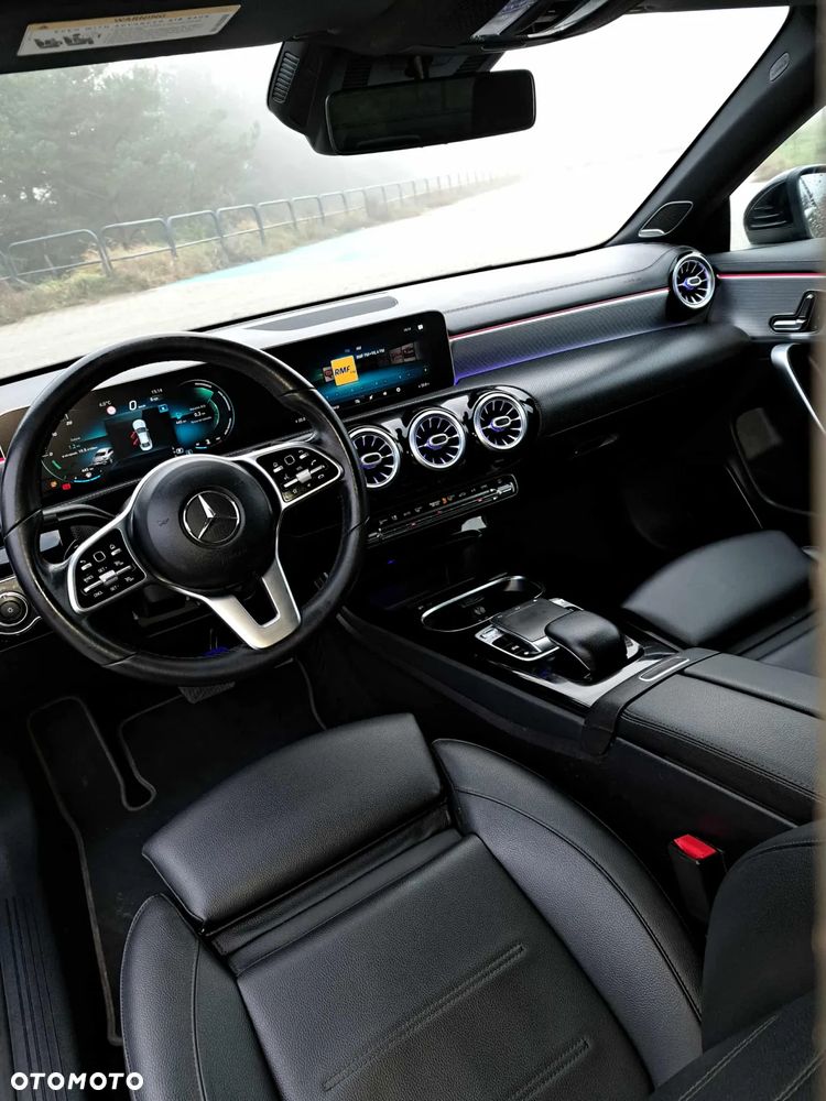 Mercedes-Benz CLA 250 7G-DCT AMG Line - 10