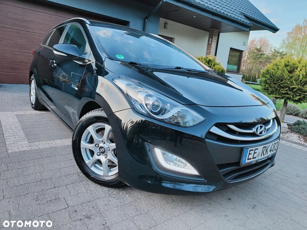 Hyundai i30 blue Kombi 1.6 GDi Style - 1