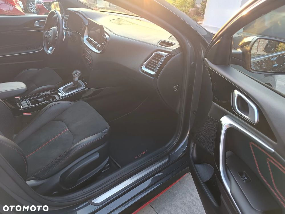 Kia ProCeed 1.6 T-GDI GT DCT - 12