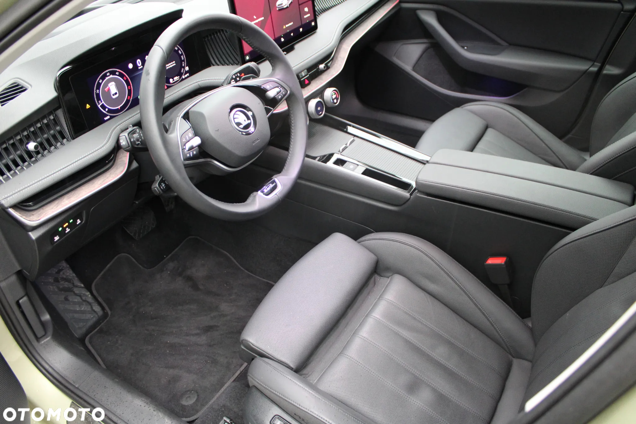 Skoda Superb 2.0 TDI SCR L&K DSG - 8