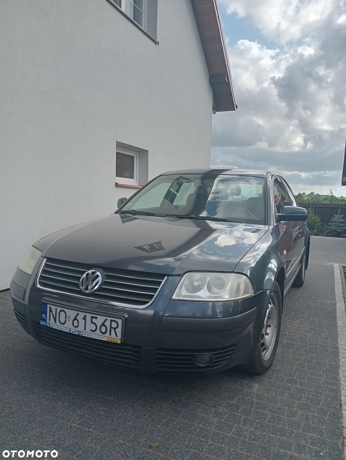 Volkswagen Passat 1.9 TDI Highline - 1