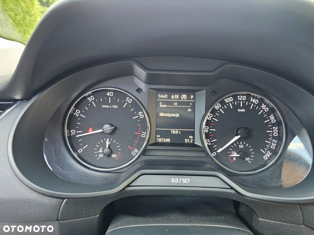 Skoda Octavia 1.4 TSI Joy DSG - 16