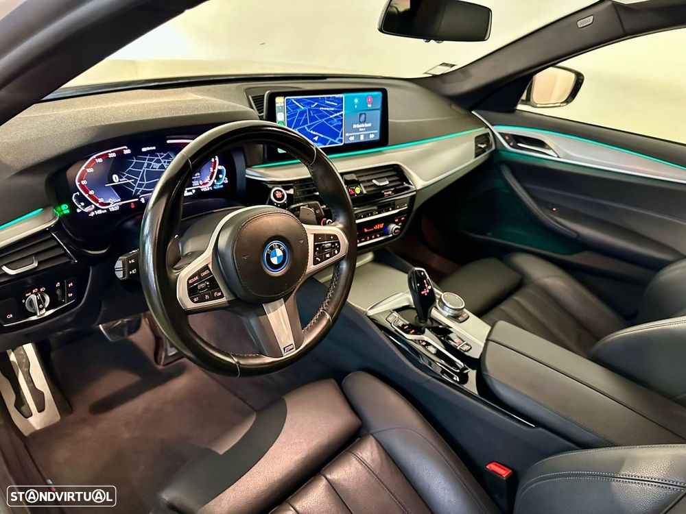 BMW 520 e Pack M - 12