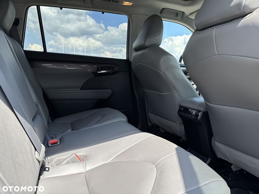 Toyota Highlander - 11