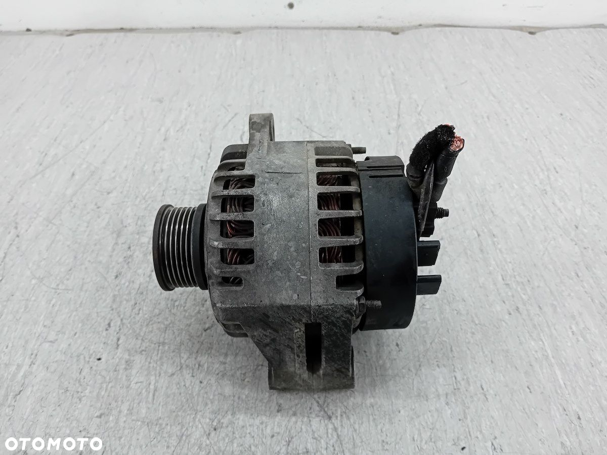 ALTERNATOR OPEL ZAFIRA B 1.9 CDTI - 2
