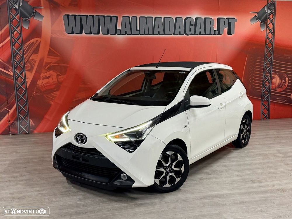 Toyota Aygo 1.0 X-Play+X-Touch - 1