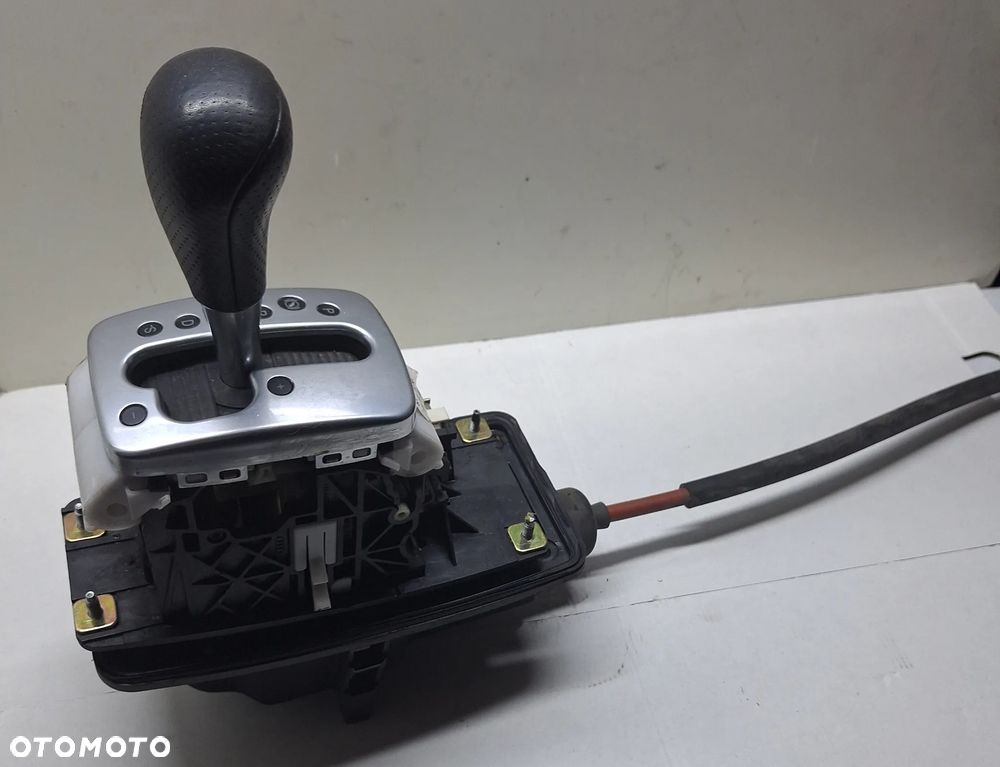 LEWAREK WYBIERAK BIEGÓW -8E1713111N- AUDI A4/B6 -AUTOMAT - 1