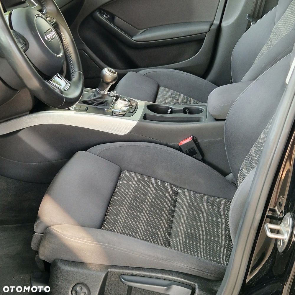 Audi A4 Avant 2.0 TDI DPF clean diesel quattro Attraction - 31