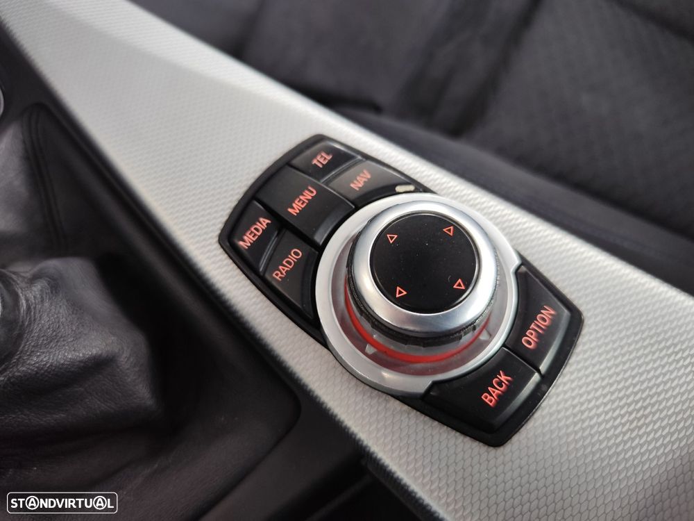 BMW 325 d Pack M - 23