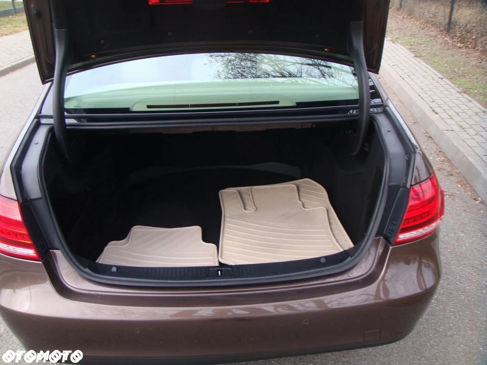 Mercedes-Benz Klasa E 220 BlueTEC 7G-TRONIC Elegance - 13