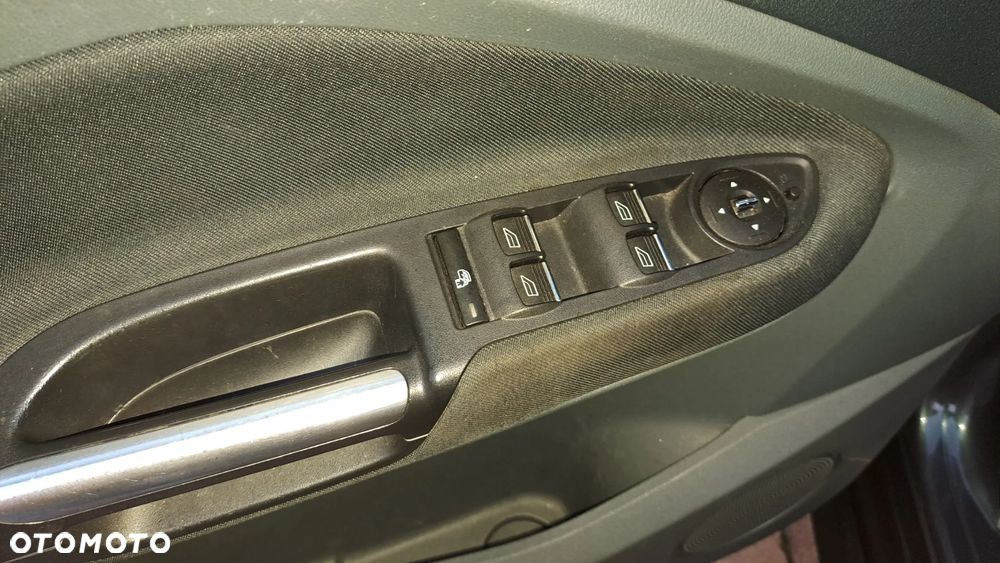 Ford Grand C-MAX - 9