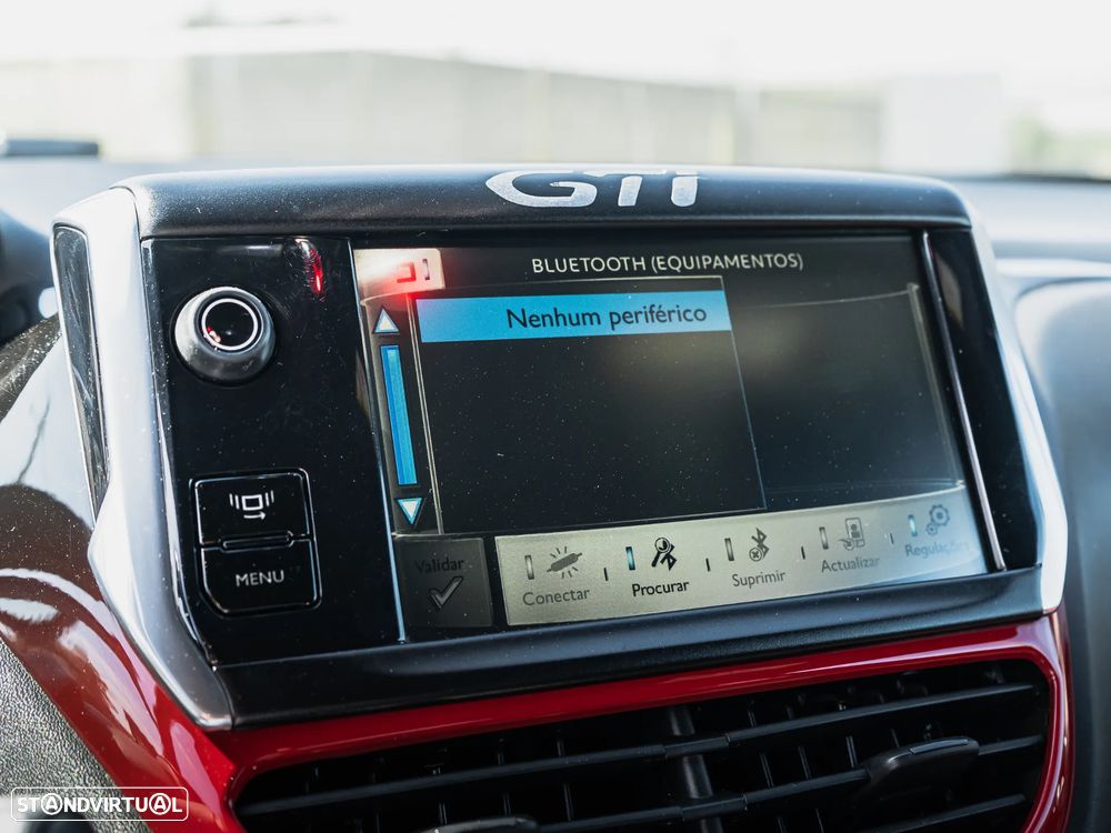 Peugeot 208 GTI 200 THP - 23