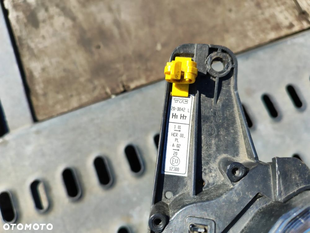 lampa przód lewa + prawa soczewka kompletna EUROPA do OPEL Vectra C Lift 05- - 11