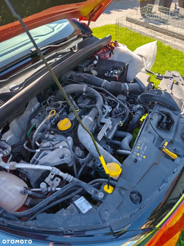 Renault Clio TCe 100 EXPERIENCE - 8