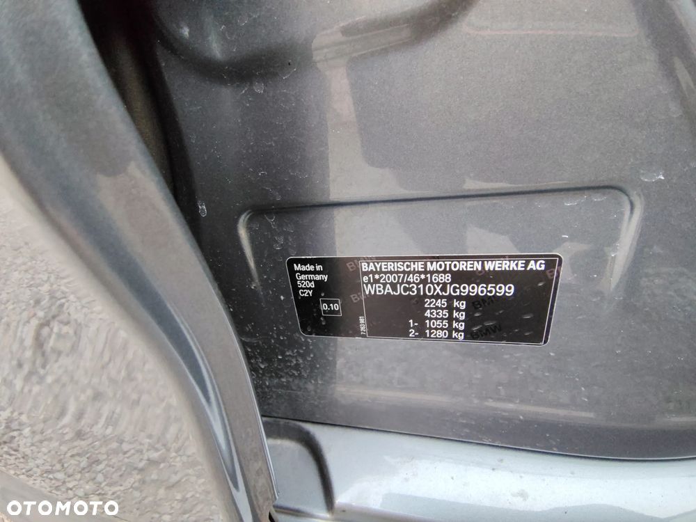 BMW Seria 5 520d M Sport sport - 24