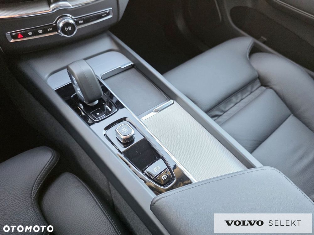 Volvo XC 60 - 30