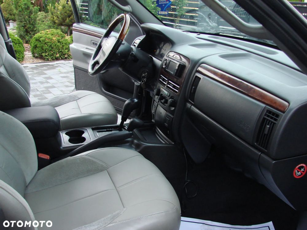 Jeep Grand Cherokee - 20