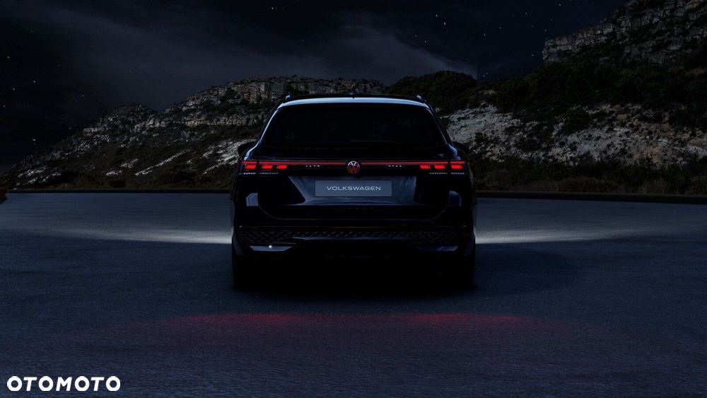 Volkswagen Passat Variant 2.0 TSI R-Line Plus DSG - 13