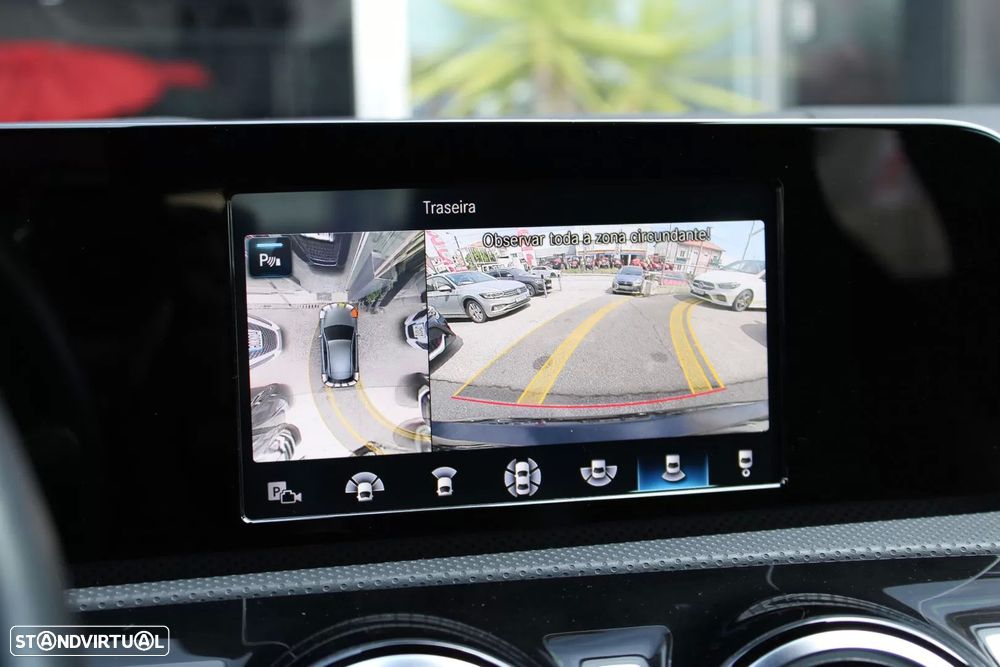 Mercedes-Benz A 250 e AMG Line - 13