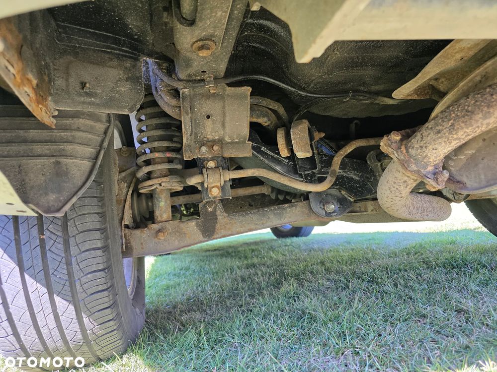 Mitsubishi Outlander 2.0 Intense DAKAR - 16