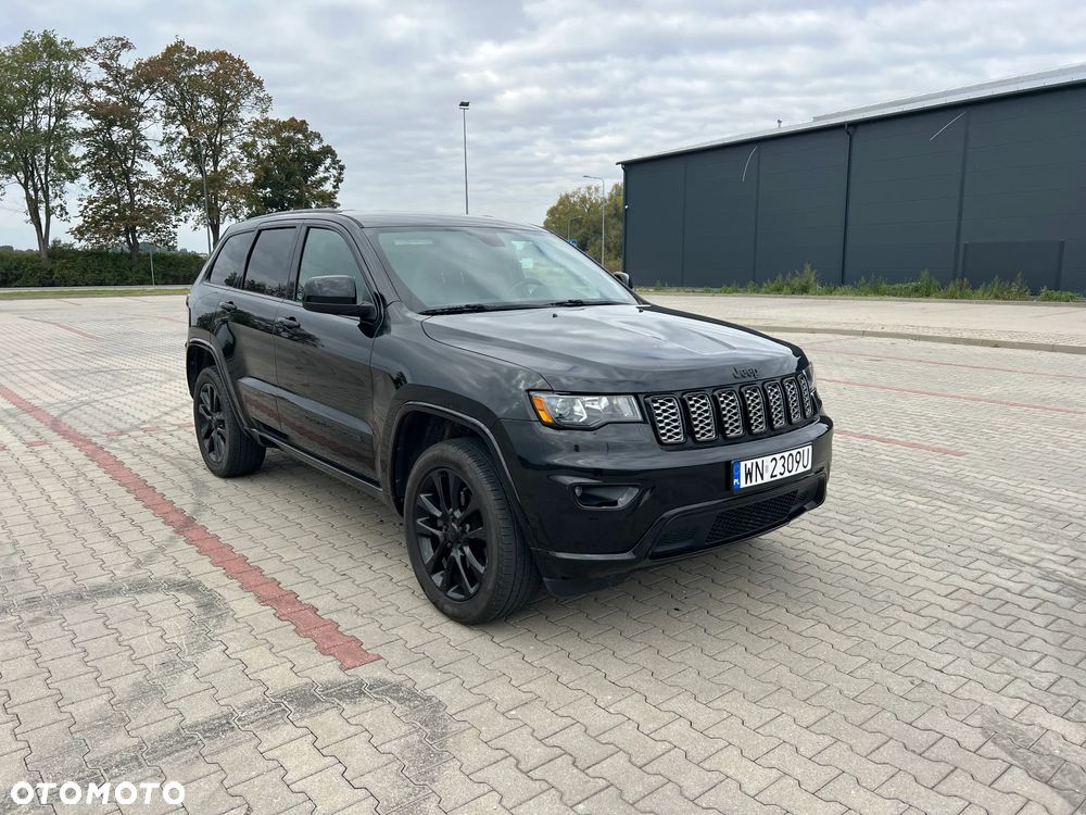 Jeep Grand Cherokee - 1